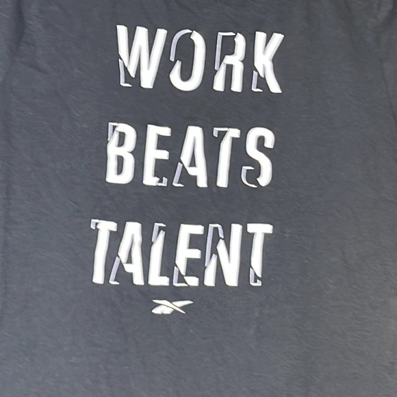 Reebok Work Beats Talent theme Black & White Cap Short Sleeves Tops Tees Medium - Picture 2 of 5